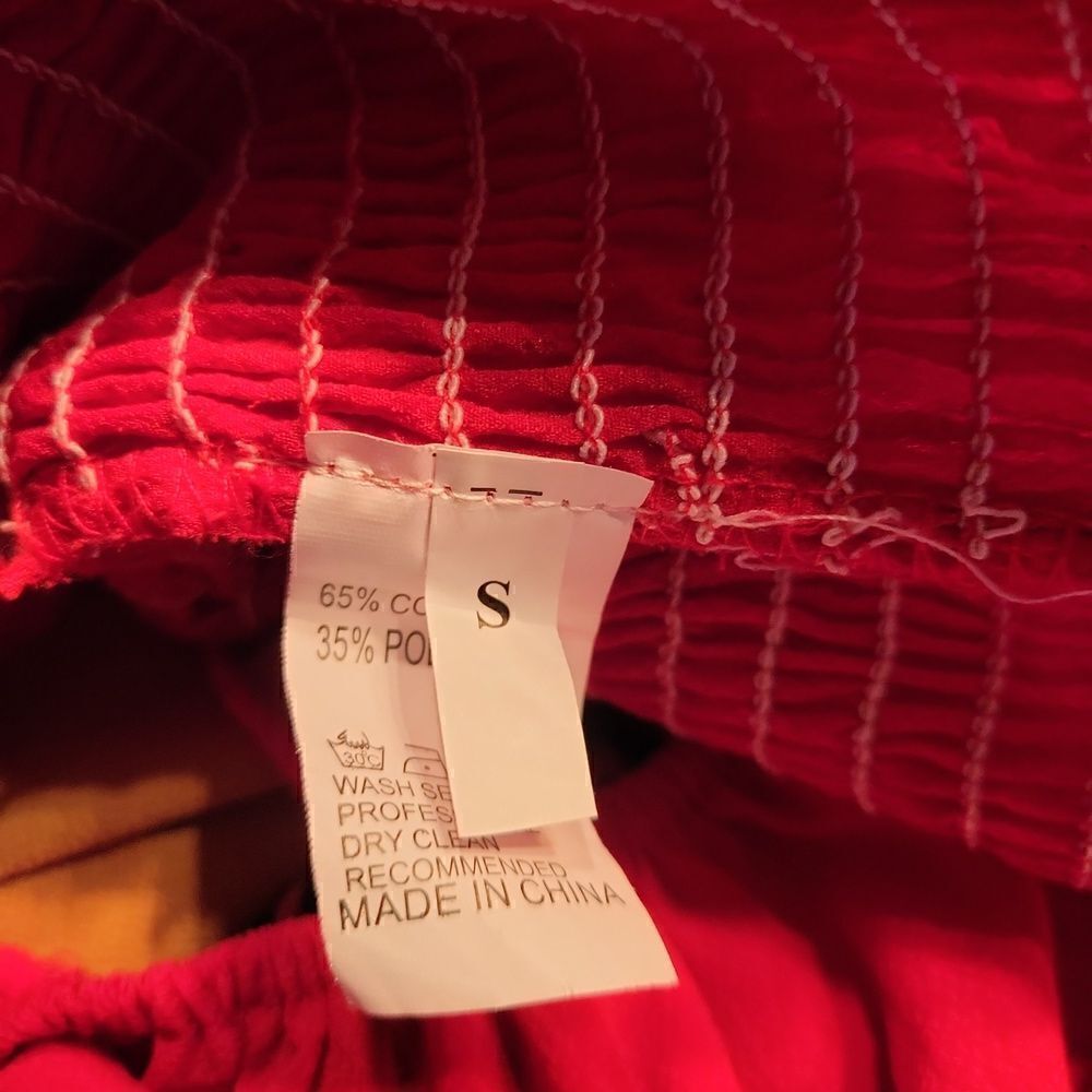 Red Smocked Top Size S - Picture 3 of 4